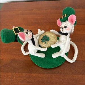 Annalee 2009 Tug ‘O War St Patrick’s Day Mice